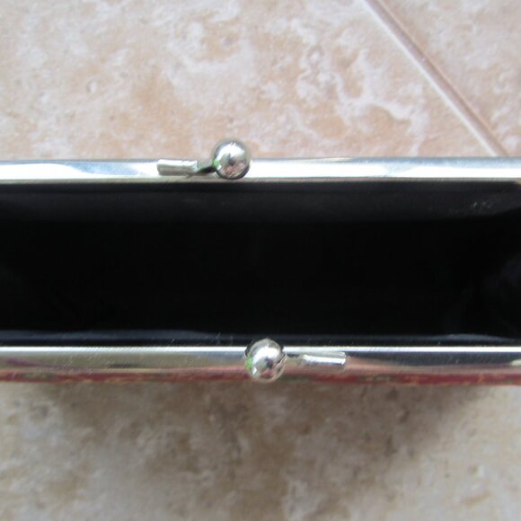 Chinoiserie Print Small 7" X 4" Red Silk Oriental Handbag - Picture 3 of 6